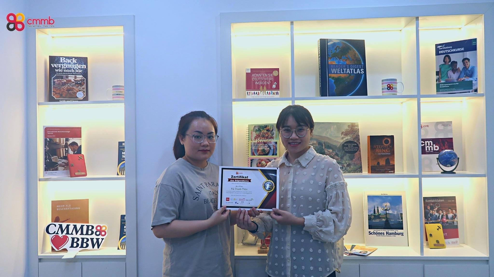 Học viên CMMB nhận được học bổng từ trường Döpfer Schulen