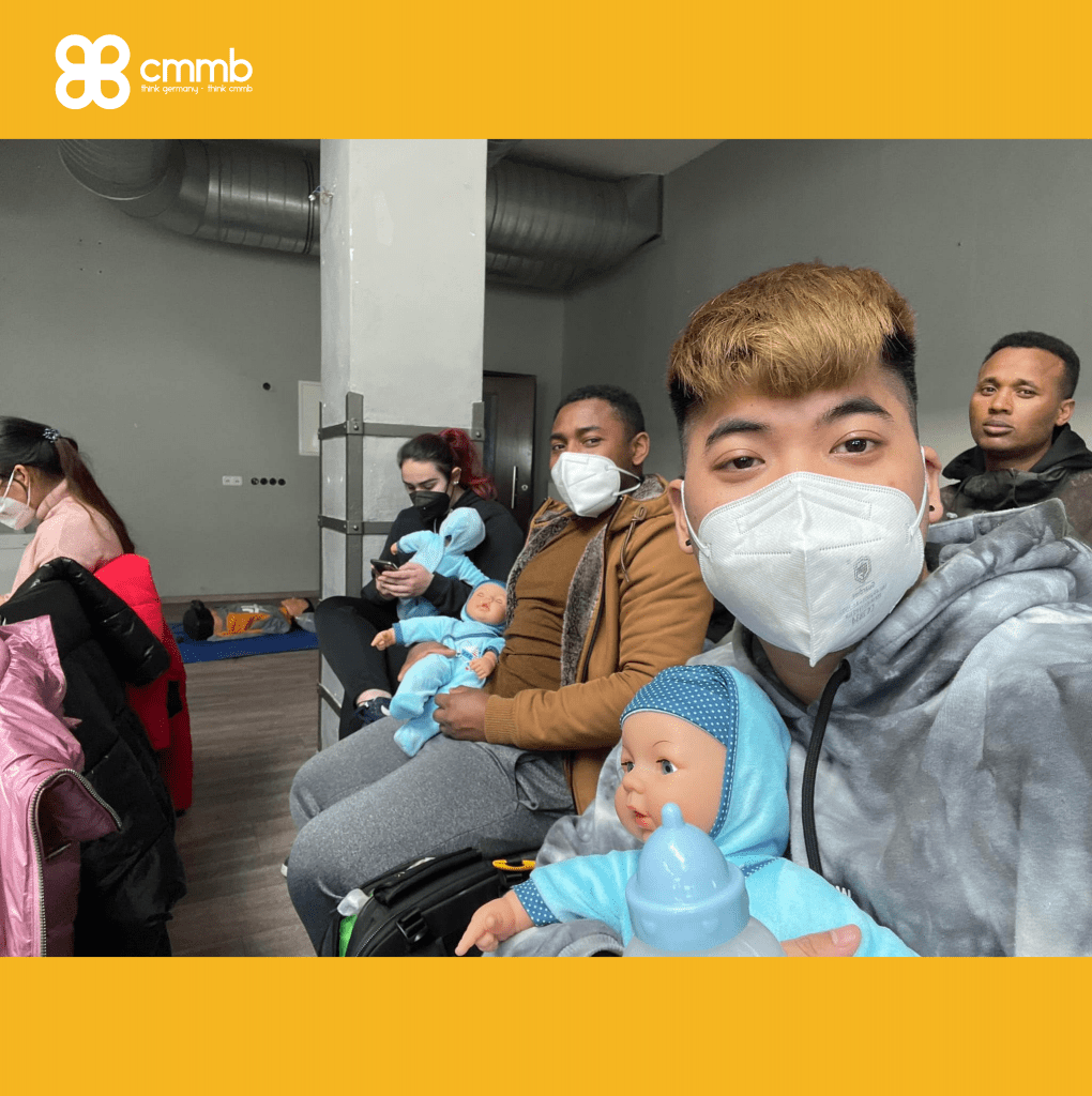 hong-dang-du-hoc-duc-nghe-dieu-duong-1020x1024-1 du học nghề điều dưỡng tại Đức