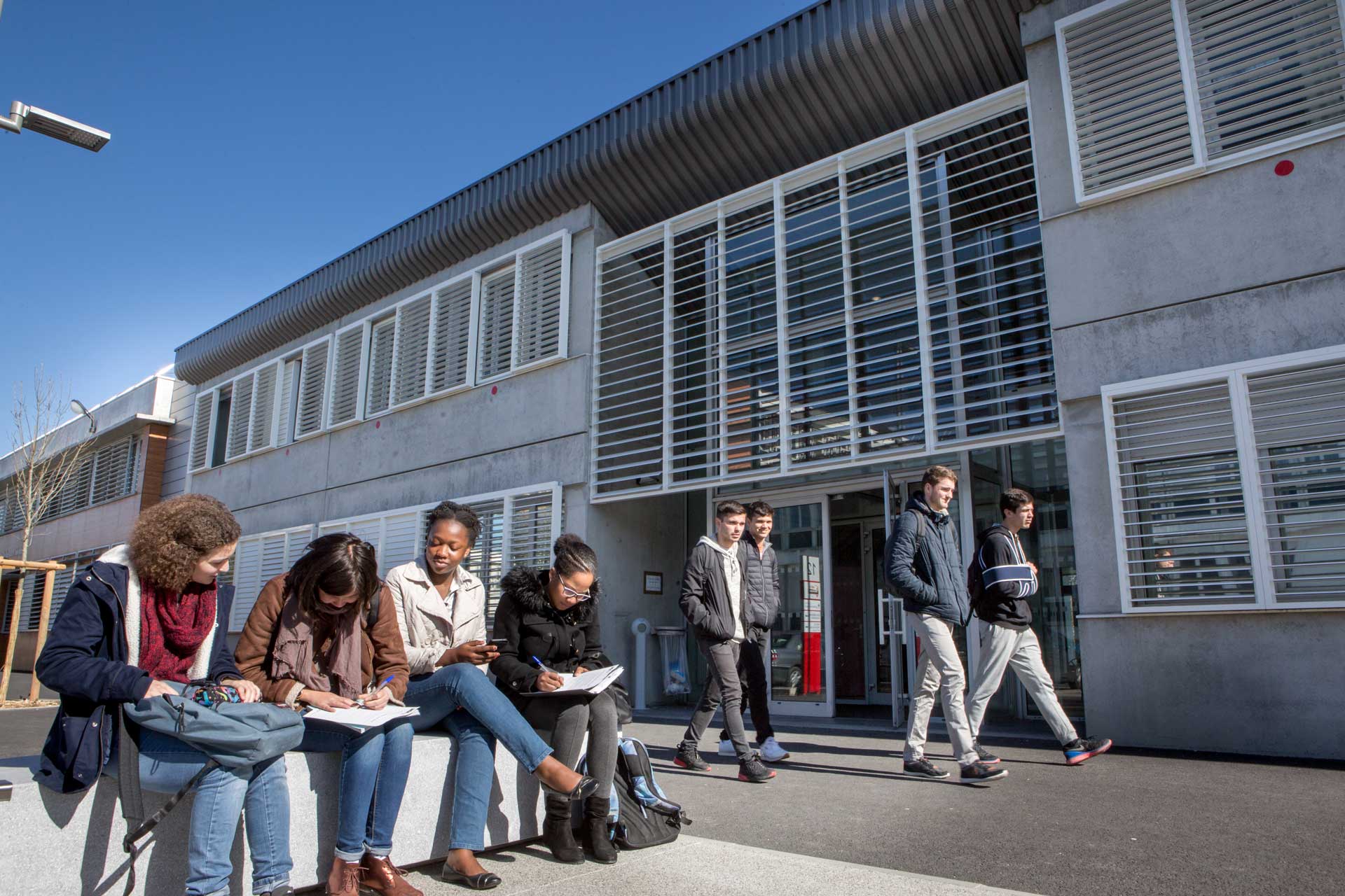 VFE-vietnam-france-exchange-vien-khoa-hoc-ung-dung-insa-toulouse-05-scaled-2