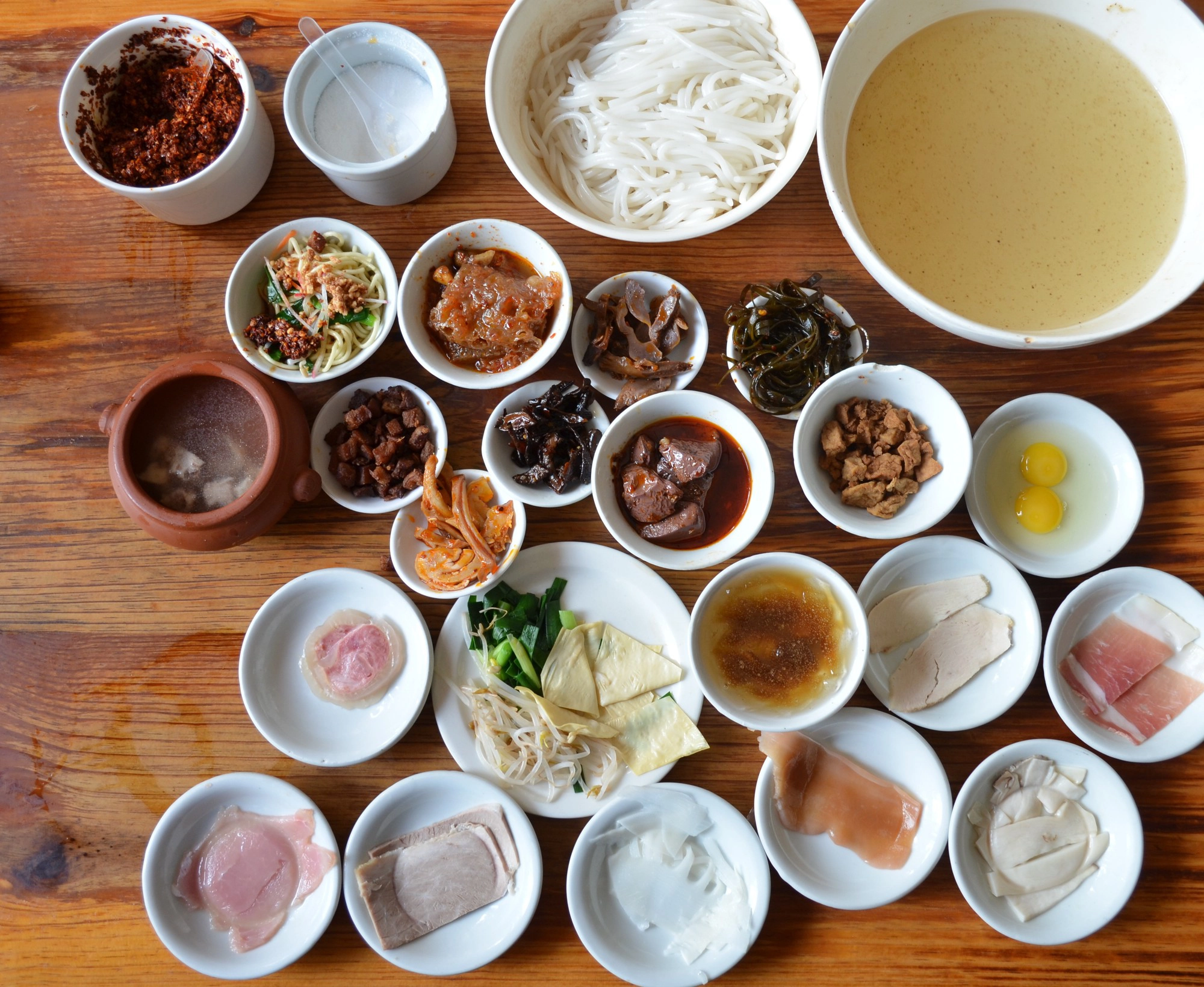 Bún qua cầu – Món ăn Trung Quốc không thể bỏ qua