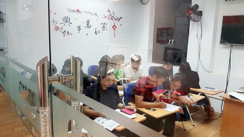 ĐẶT CHỖ NHẬN QUÀ – Lớp Tiếng Trung tại Hồ Tùng Mậu