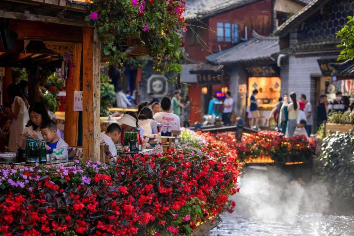 Vẻ đẹp cổ kính của thành cổ Lệ Giang