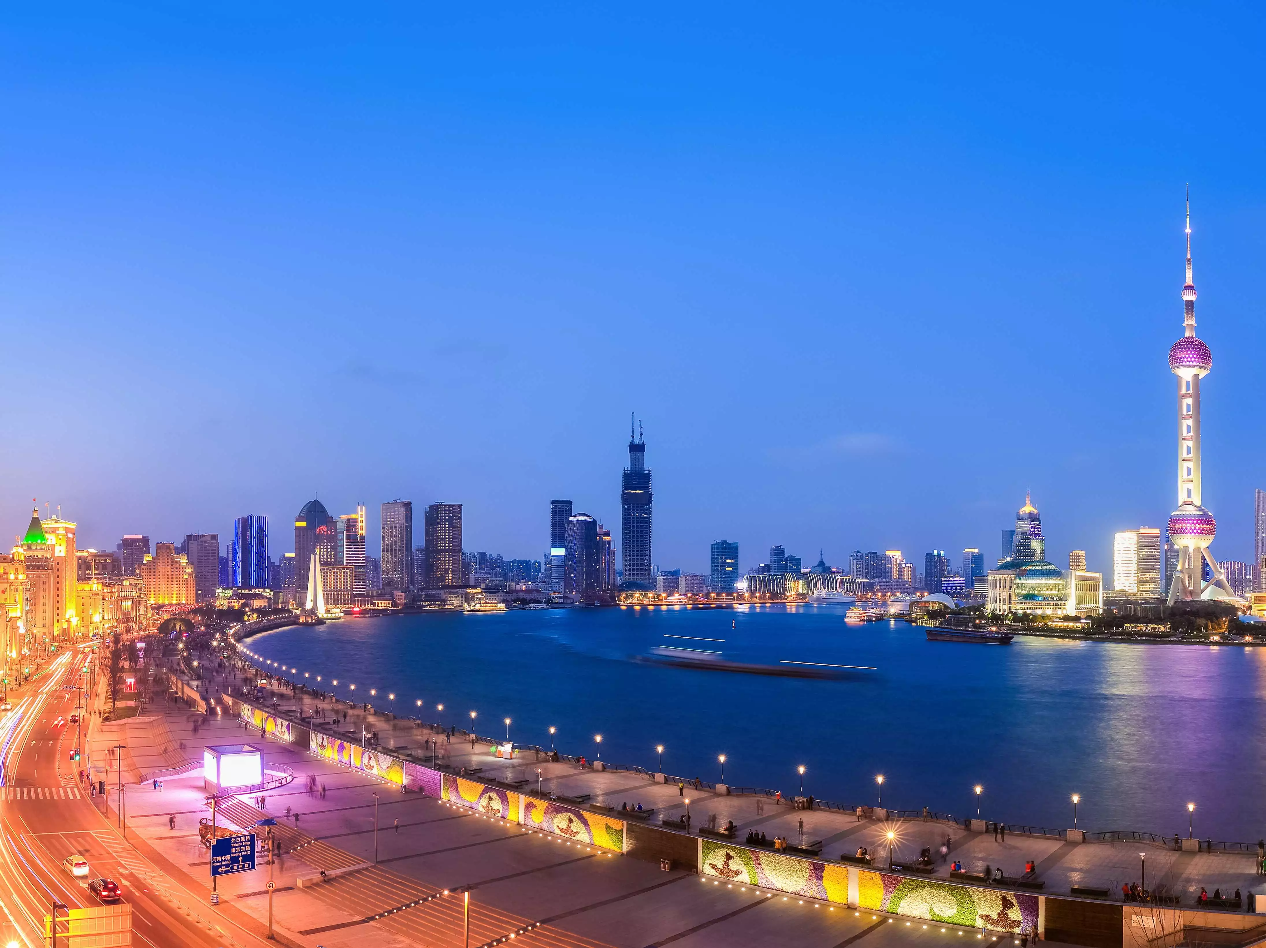 walk-the-bund-in-shanghai 38 places you need to visit in China | BusinessInsider India