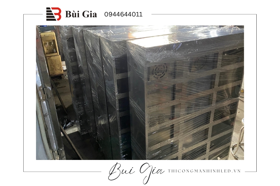 [Dự án đã triển khai] LED Bùi Gia và kho sản phẩm Cabin LED cỡ lớn