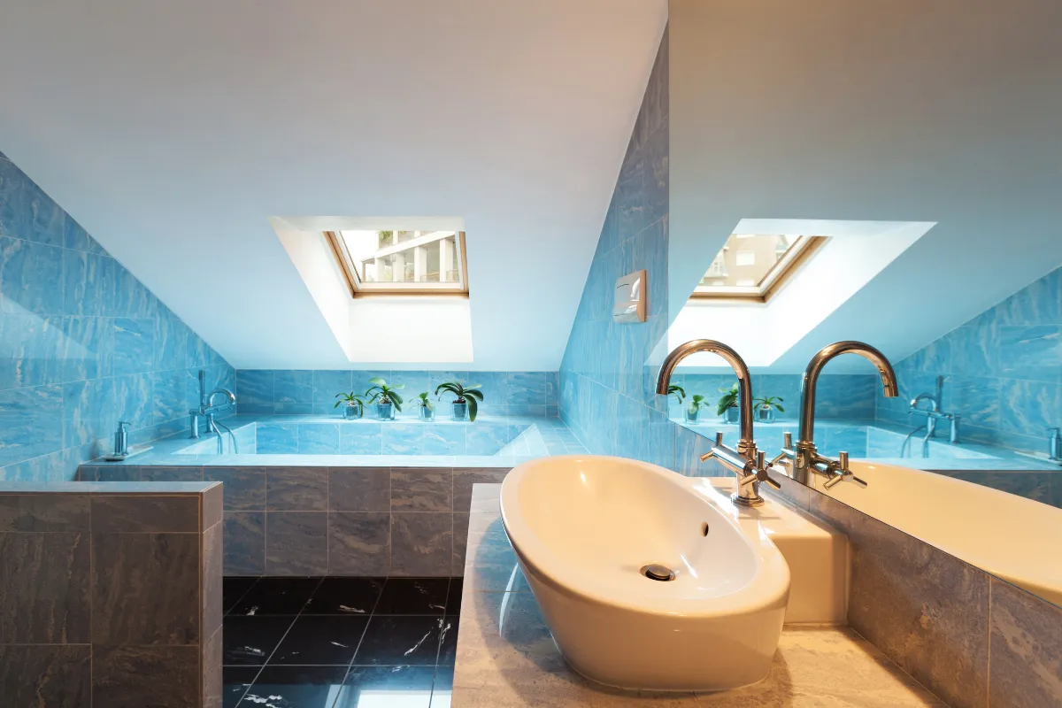 Phòng tắm màu xanh nước biển. một trong 10 màu sắc đẹp