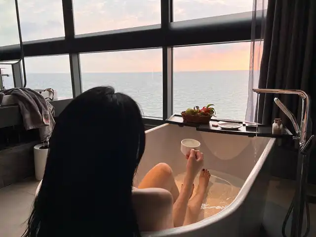 8 ý tưởng chụp ảnh với bồn tắm đẹp sang xịn mịn