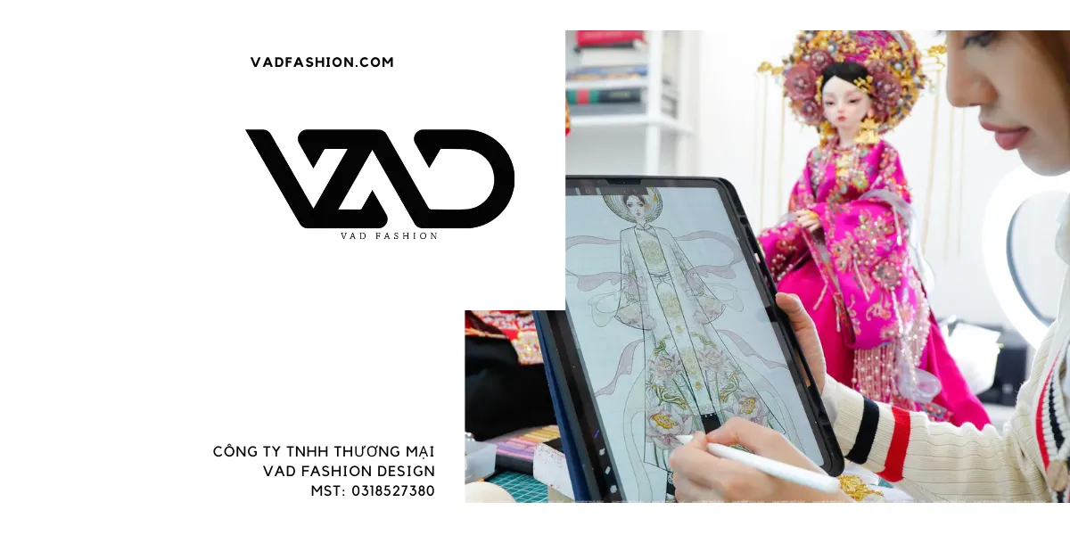 Công đoạn phác họa mẫu trang phục trên máy tính.
