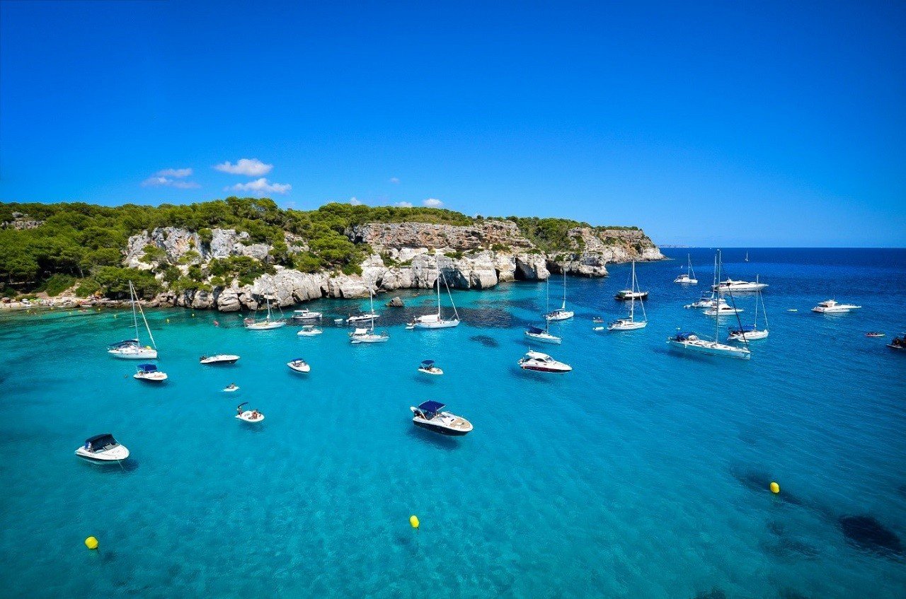 Tây Ban nha nổi tiếng với nền văn hóa đầy bản sắc cùng vũ điệu flamenco quyến rũ