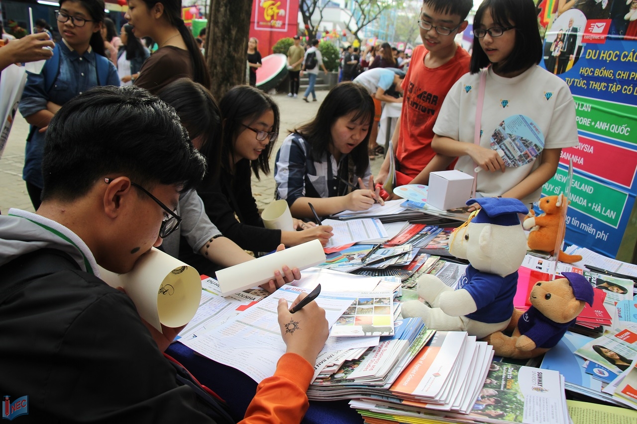 du-hoc-inec-ngay-hoi-van-hoa-phan-chau-trinh-2017