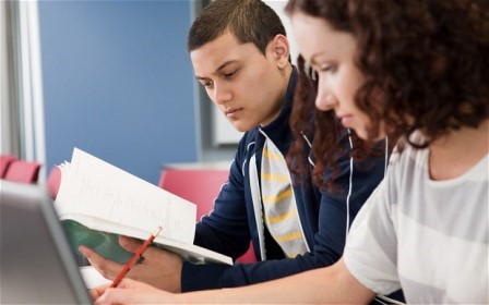 hoc-ngu-phap-tieng-tay-ban-nha Đọc nhiều rất tốt cho việc học ngoại ngữ của bạn