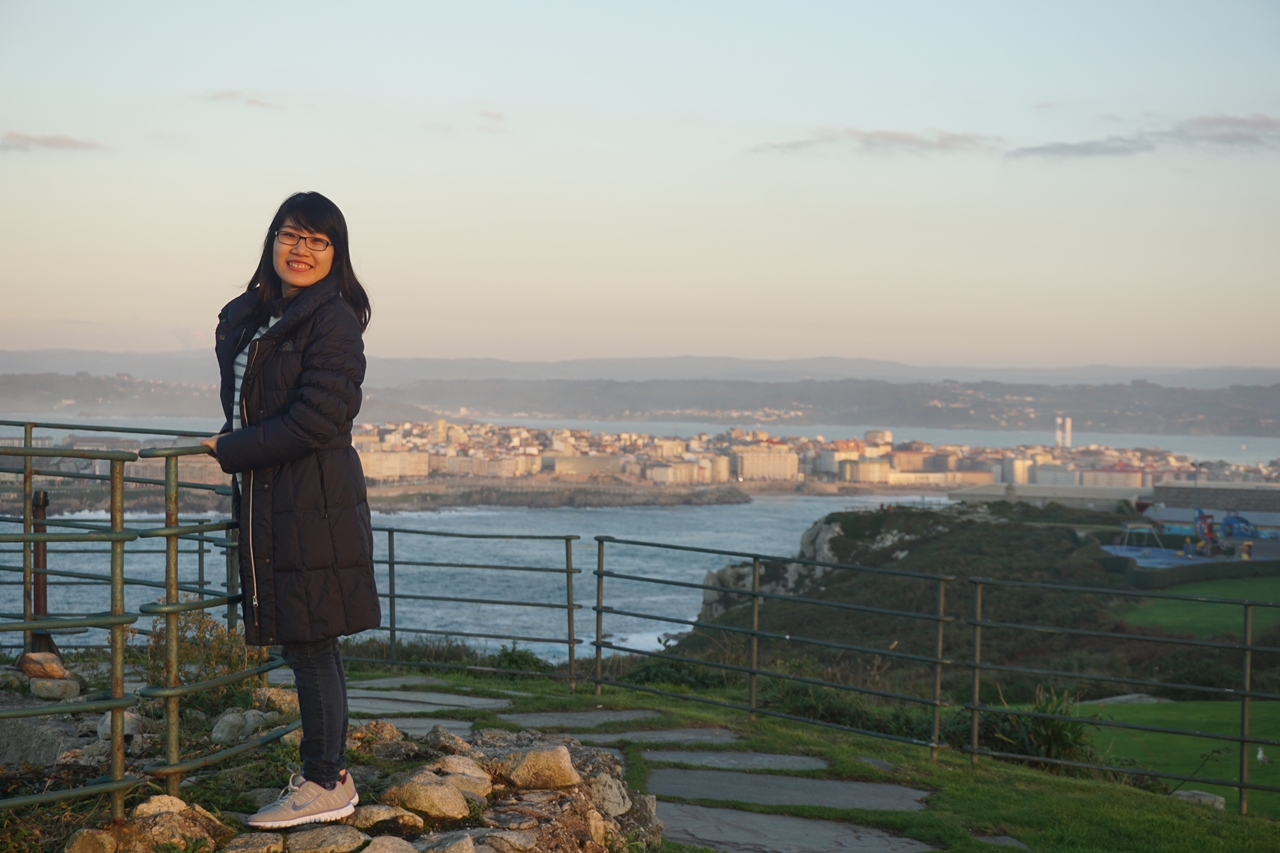 inec-tham-truong-coruna