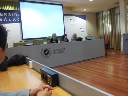 Các bạn có thể lựa chọn các khóa cao đẳng nghề với mức học phí chỉ 9,5 triệu đồng trong hai năm.