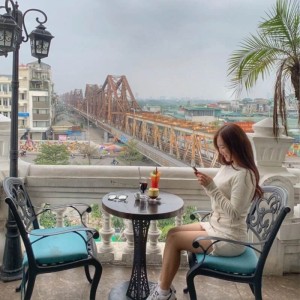 Serein Cafe: Quán cà phê View cầu Long Biên độc nhất vô nhị