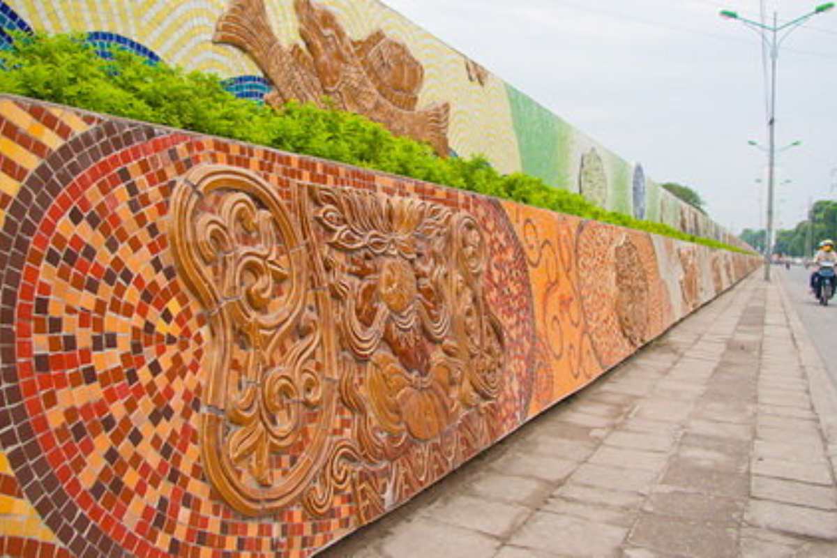 Con đường ven sông Hồng - Hà Nội