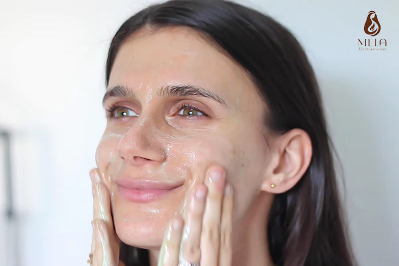 Quy trình chăm sóc da hàng ngày với 5 bước cho mọi loại da