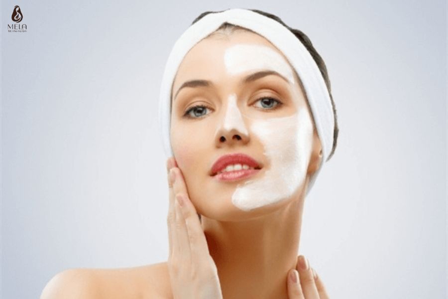 Tăng cường dưỡng ẩm vừa giúp da khỏe vừa cân bằng độ ẩm da.