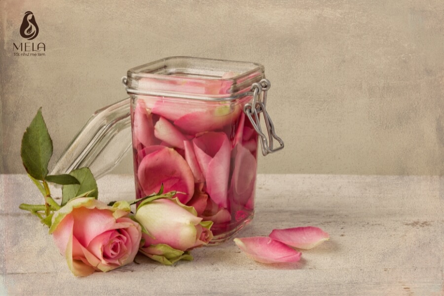 Nước Tẩy Trang Hoa Hồng MELA - Giải pháp làm sạch da hoàn hảo chứa Nước hoa hồng