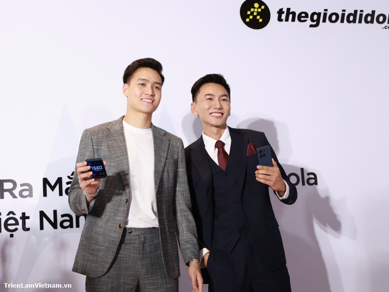 motorola tro lai Viet Nam voi su kien ra mat hoanh trang Hello moto Hello Viet Nam 8