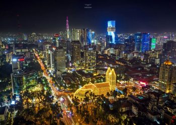 Nhà Thờ Đức Bà (Tp HCM) lộng lẫy đón Giáng sinh 2025