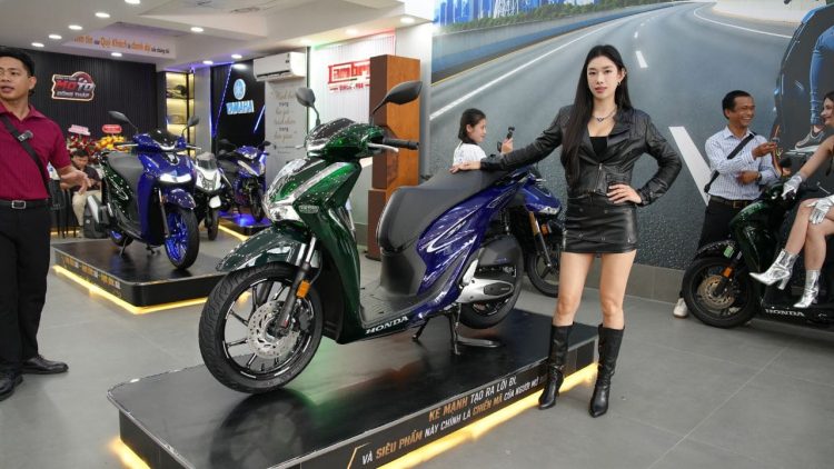 Honda SH150i Italy Super Vetro 2 in 1 ra mắt tại Việt Nam, giới hạn 200 xe mỗi cấu hình