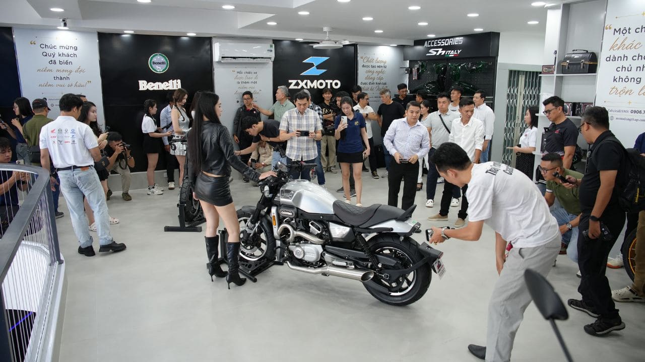 Hyosung GV350X chính thức ra mắt tại Việt Nam, bổ sung lựa chọn mới trong phân khúc cruiser 300–400cc 24 Hyosung GV350X chính thức ra mắt tại Việt Nam, bổ sung lựa chọn mới trong phân khúc cruiser 300–400cc