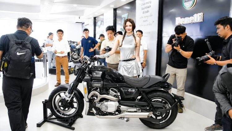 Hyosung GV350X chính thức ra mắt tại Việt Nam, bổ sung lựa chọn mới trong phân khúc cruiser 300–400cc 22 Hyosung GV350X chính thức ra mắt tại Việt Nam, bổ sung lựa chọn mới trong phân khúc cruiser 300–400cc