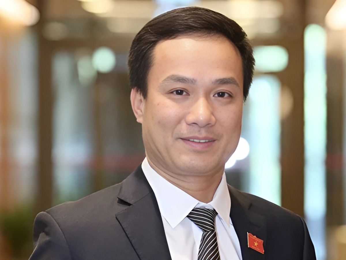 Hành trình sự nghiệp chính trị Triệu Thế Hùng