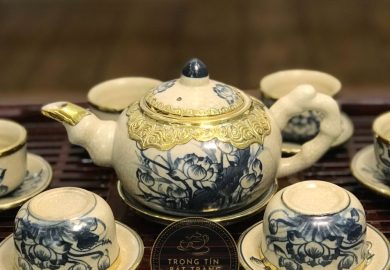 Bộ ấm Chén Men Rạn Bọc đồng Và Những Mẫu Mã đẹp Nhất Của Bát Tràng. Bộ ấm Chén Men Rạn Bọc đồng Và Những Mẫu Mã đẹp Nhất Của Bát Tràng.