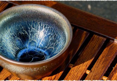 Sứ Thiên Mụ: Tách Trà Và Những Bí Mật Xoay Quanh Nó