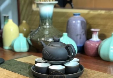 Bộ ấm Chén Bát Tràng – Chọn Màu Gì để Hợp Phong Thủy Bộ ấm Chén Bát Tràng – Chọn Màu Gì để Hợp Phong Thủy