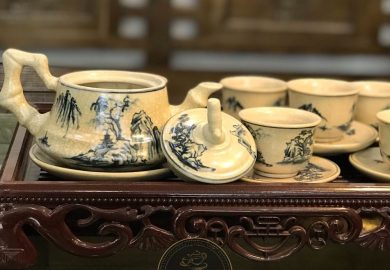 Bộ ấm Chén Màu Gì Nên được Lựa Chọn Cho Người Mệnh Thủy