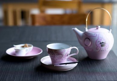 Đồ Gốm ở Nhật Bản Trong Thời điểm Tương Lai: Tìm Hiểu Về Sứ Arita Đồ Gốm ở Nhật Bản Trong Thời điểm Tương Lai: Tìm Hiểu Về Sứ Arita