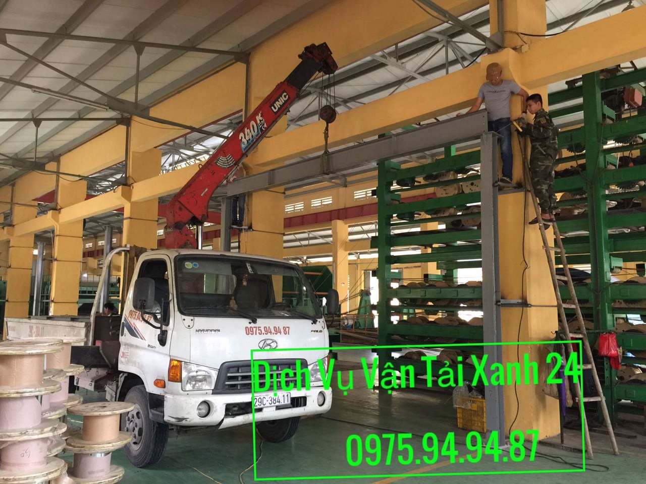 Chuyên cho thuê xe tải cẩu tại Hà Nội – Vận Tải Xanh