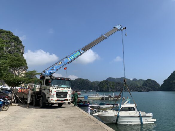 Thuê xe cẩu trọn gói uy tín Hà Nội tại Vận Tải Xanh