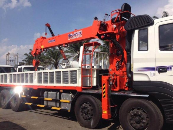 Vận Tải Xanh cung cấp dịch vụ cho thuê xe cẩu tự hành 10 tấn tại Hà Nội – Liên hệ hotline 0965874444