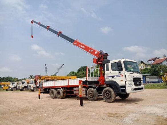 Vận Tải Xanh cung cấp dịch vụ cho thuê xe cẩu tự hành 10 tấn tại Hà Nội – Liên hệ hotline 0965874444