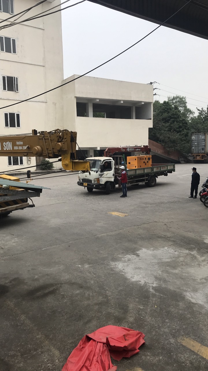 Chuyên cho thuê xe cẩu hàng hóa tại Hà Nội