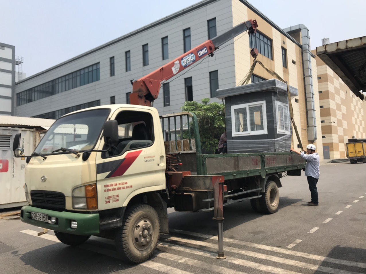 Vận Tải Xanh – Chuyên cho thuê xe tải cẩu cây xanh giá rẻ, uy tín tại Hà Nội