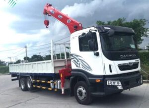 Công ty Vận Tải Xanh chuyên cho thuê các loại xe cẩu tự hành tại Hà Nội