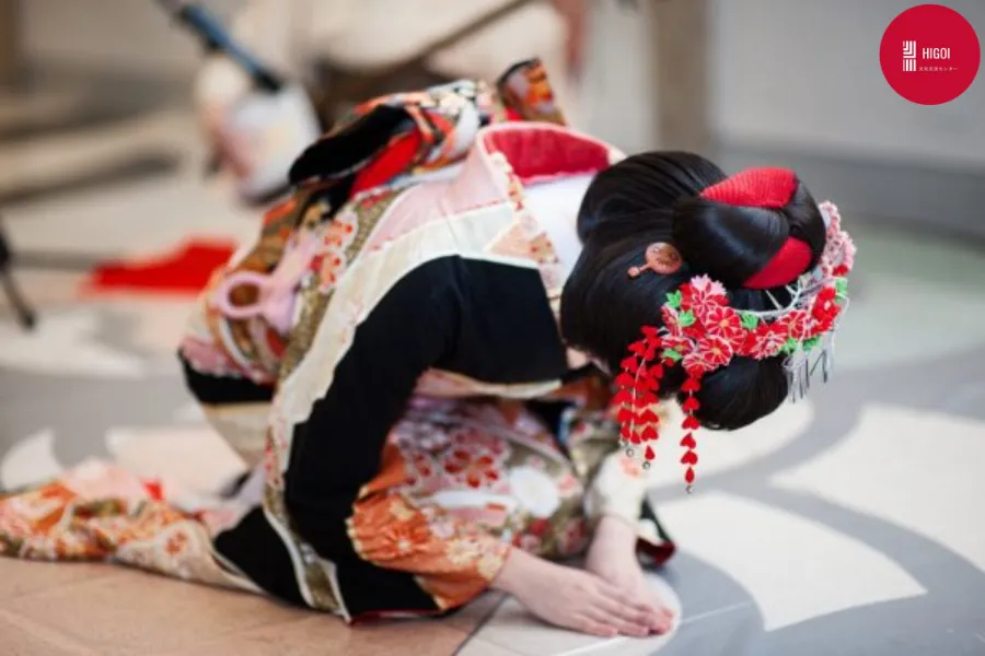Tại sao cách chào của người Nhật trở thành “biểu tượng văn hóa” của xứ sở hoa anh đào