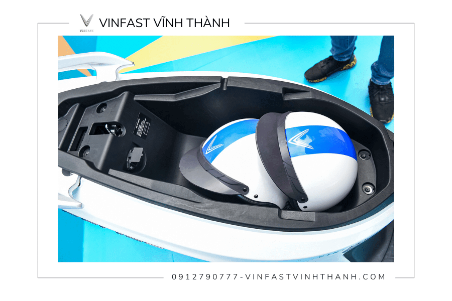 Cốp xe rộng, tiện lợi khi để đồ