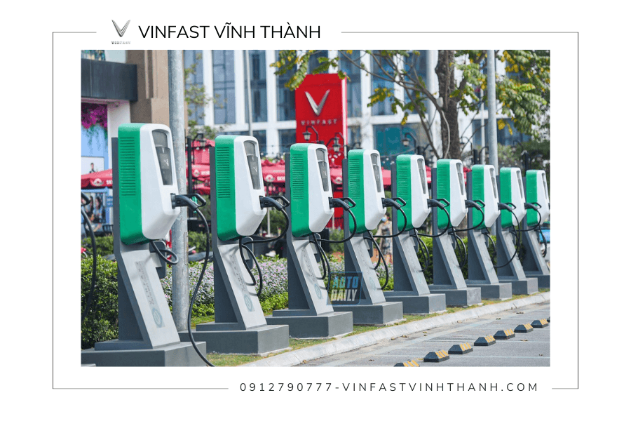 Cơ sở hạ tầng để sạc xe điện còn ít, chưa phổ biến cũng đem lại khó khăn cho người dùng