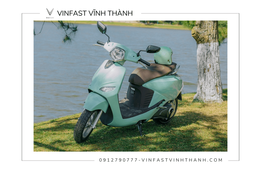 Pin LFP thế hệ mới giúp xe máy điện cao cấp Vento S di chuyển quãng đường lên đến 160km sau mỗi lần sạc (điều kiện tiêu chuẩn vận hàng VinFast)