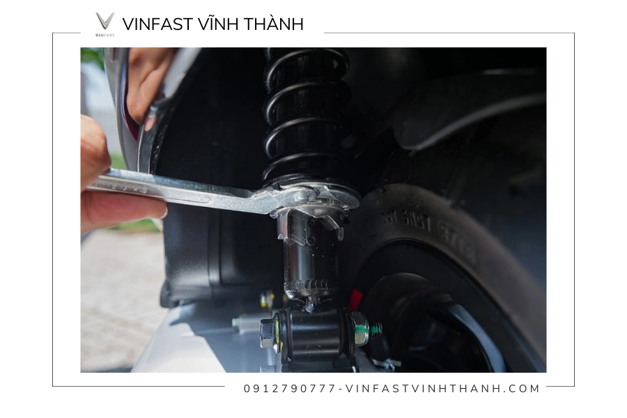 Giá thay có thể biến đổi dựa trên nhiều yếu tố như thương hiệu, mẫu mã, chất lượng, và nguồn cung cấp