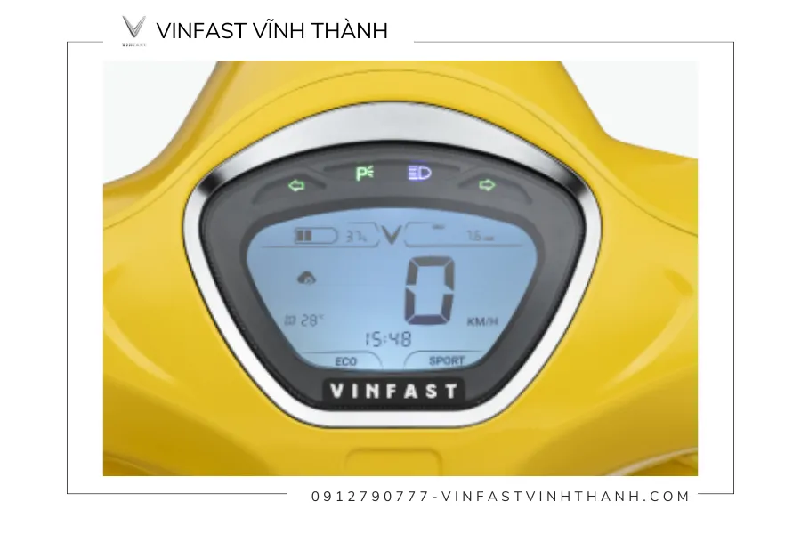 Màn hình kỹ thuật số trên xe máy điện VinFast Evo 200