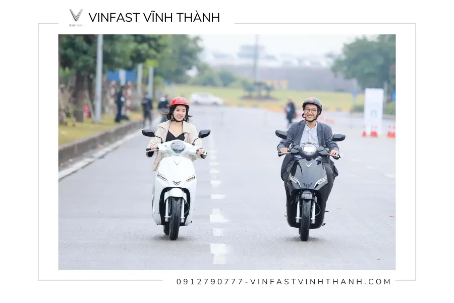 Việc điều khiển xe máy điện đòi hỏi sự chú ý và trách nhiệm cao