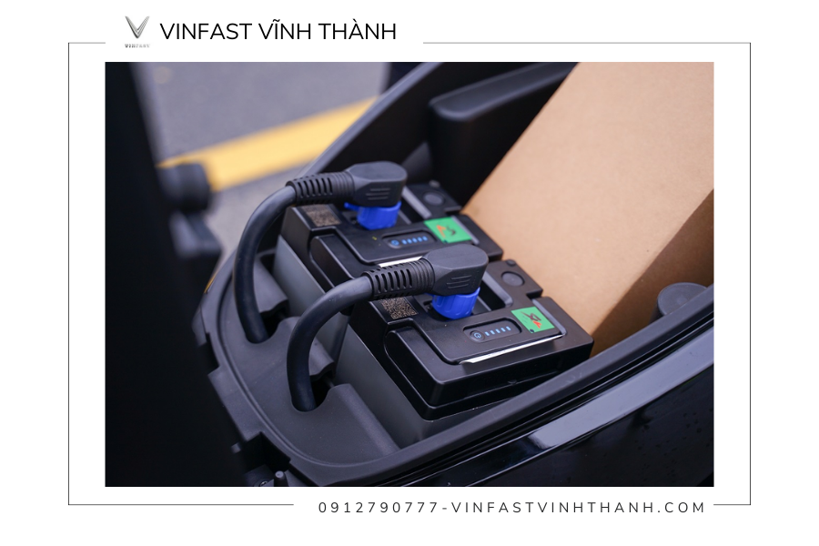 Đi hết pin mới sạc xe máy điện