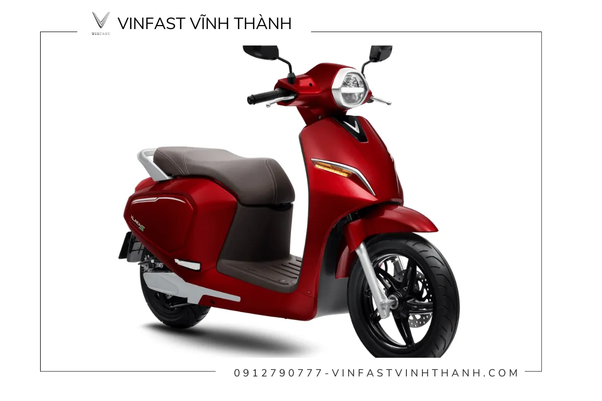 Klara S2 sử dụng toàn bộ đèn LED cho cả đèn pha, đèn hậu và xi nhan