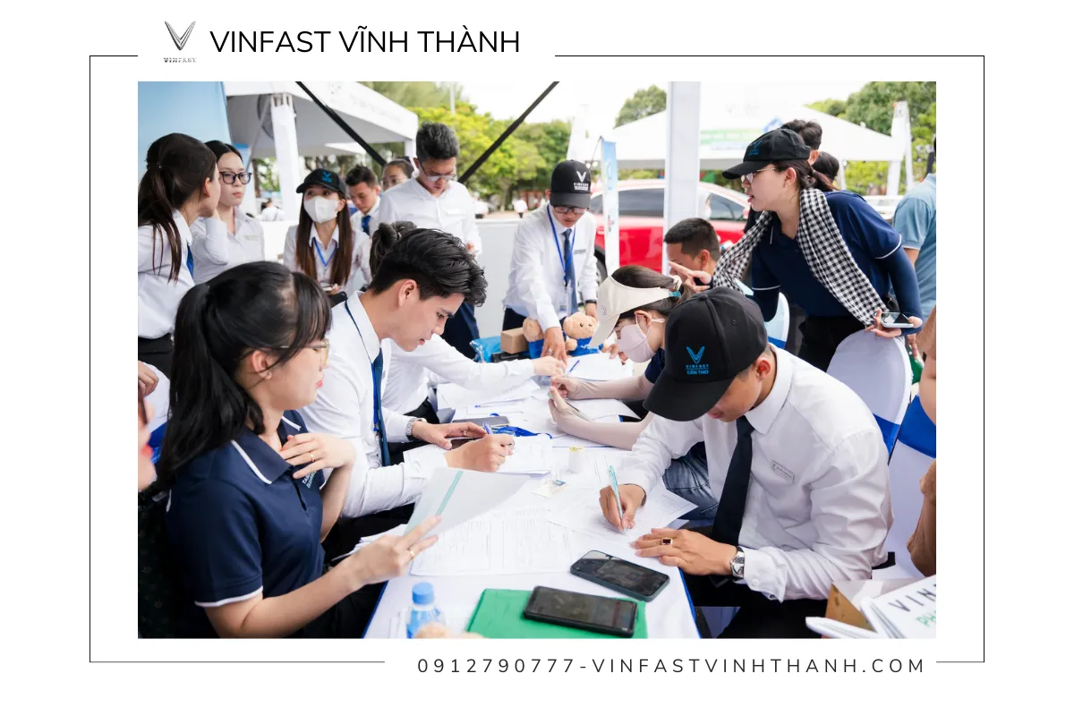 Đối tượng tham gia cuộc thi “Kiến tạo Việt Nam Xanh”