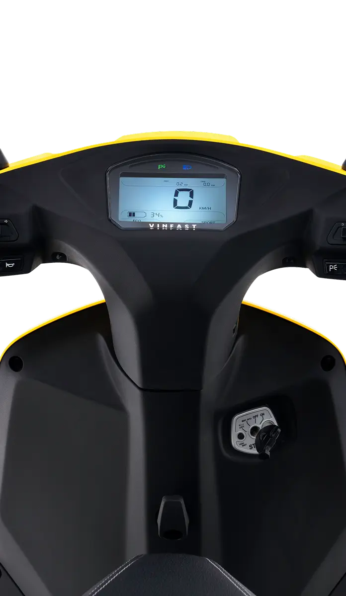 Trang bị cụm đồng hồ đa chức năng HMI 4.8, mang đến khả năng hiển thị rõ ràng mọi thông tin, giúp dễ dàng theo dõi các thông số của xe trong mọi thời điểm trong ngày.